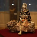 Скульптура «Женщина на вязанке хвороста». Япония, конец XIX в. Приобретена во время путешествия цесаревича